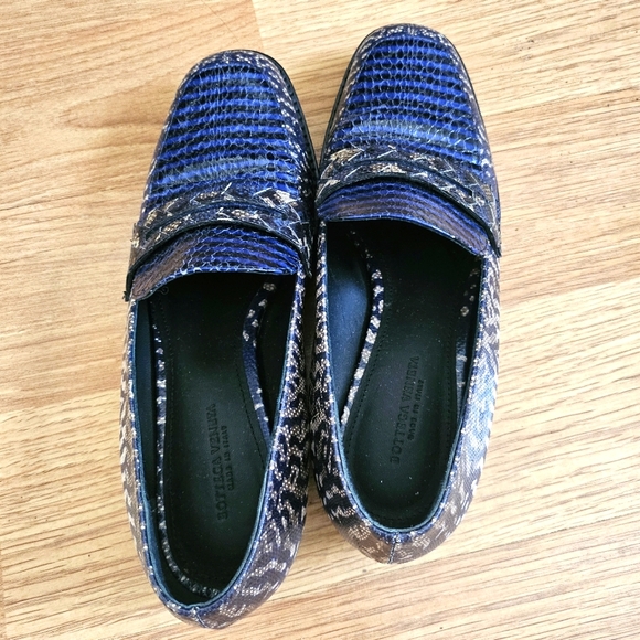 Authentic Bottega Veneta blue phyton loofers - Picture 2 of 6